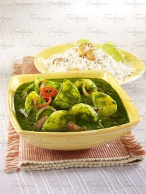 Aloo Palak Spinach and potato curry image preview
