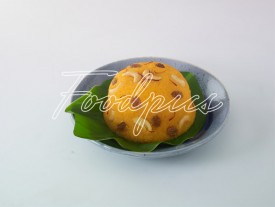 Kesari Bhat Saffron coloured sweet semolina pudding image preview